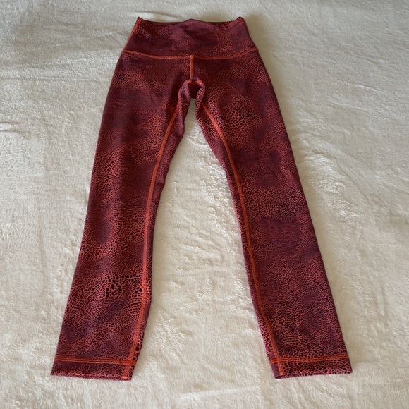 Lululemon new withdrawal TAG - Picture 2 of 5